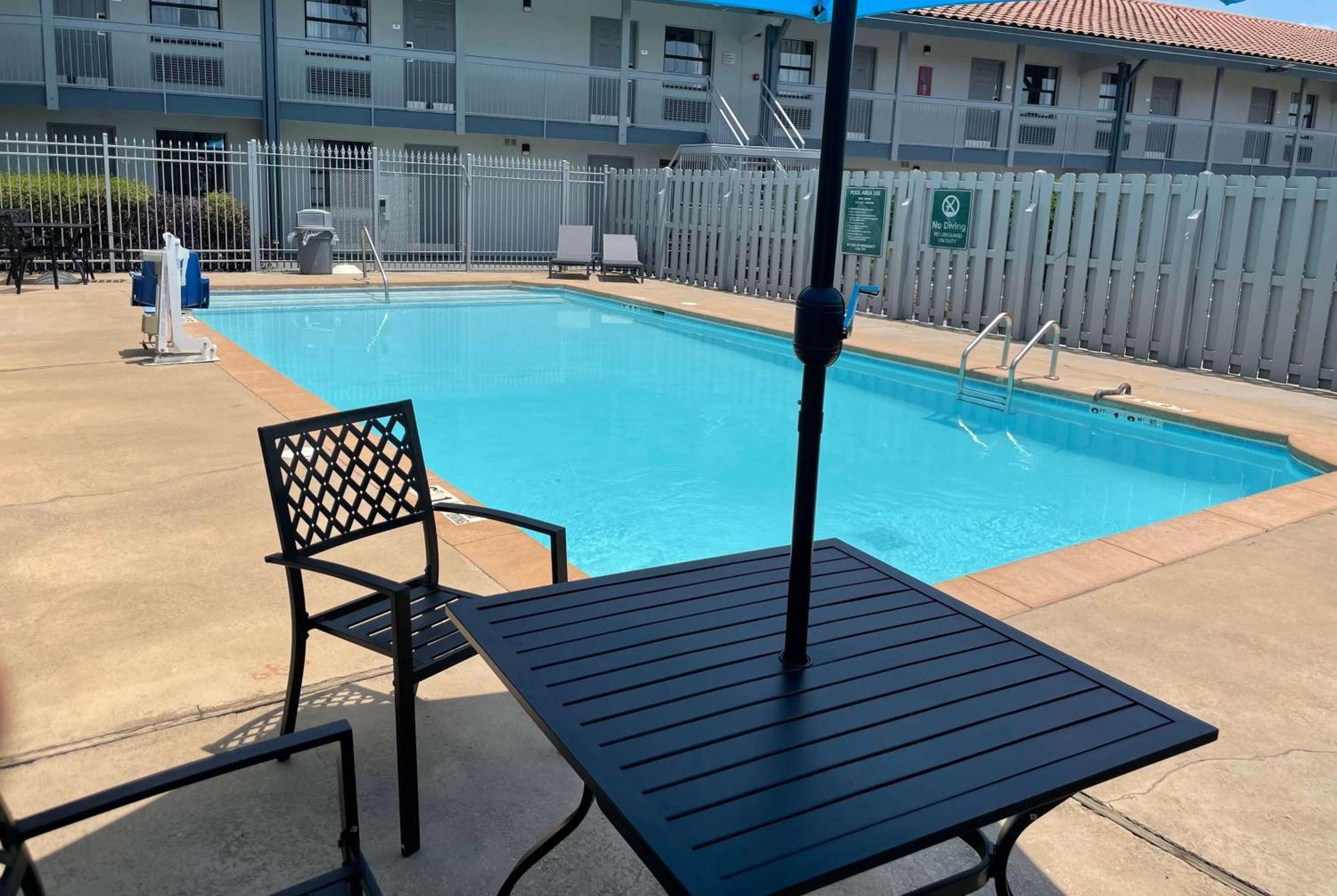 Travelodge By Wyndham Tuscaloosa Ngoại thất bức ảnh